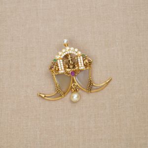 Divine Ganesha Tiger Nail Gold Pendant 115VG1593