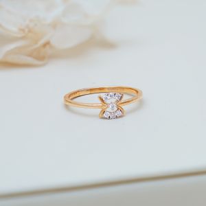 Everlasting Knot Diamond Finger Ring