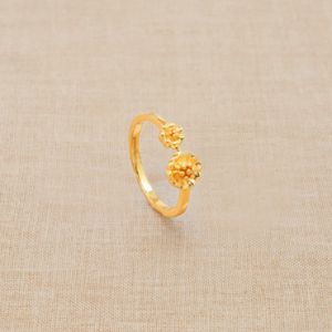 Floral Whispers Gold Finger Ring
