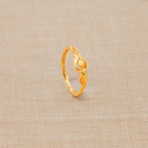 Twisted Elegance Gold Ring For Her