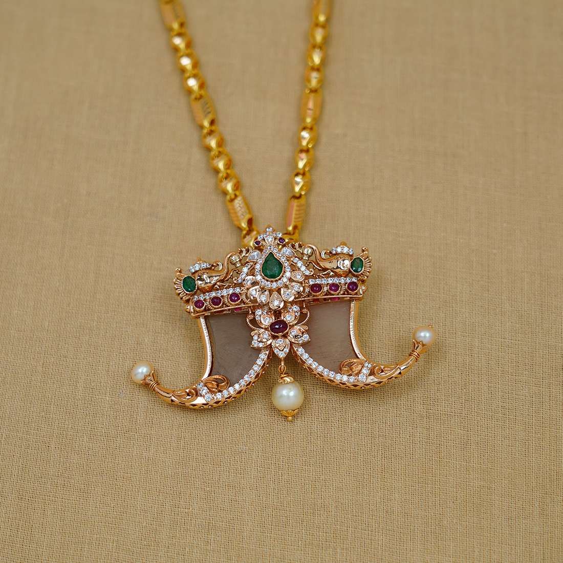 Traditional Aura Gold Puligoru Locket 115MHOEB15472