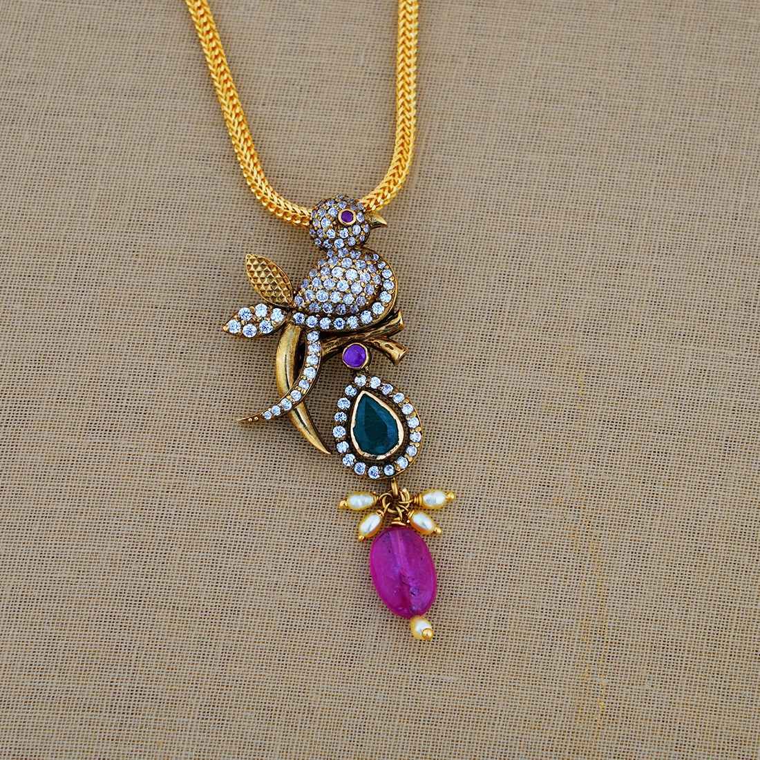 Victorian Style Gold Bird Pendant 115MHOIB14094